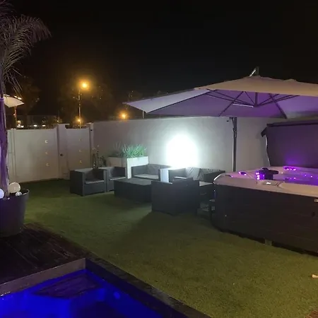 Loue Maison 160m2 Avec Piscine Chauffee Et Jacuzzi A 2 Pas De La Plage Et Du Centre Palavas-les-Flots