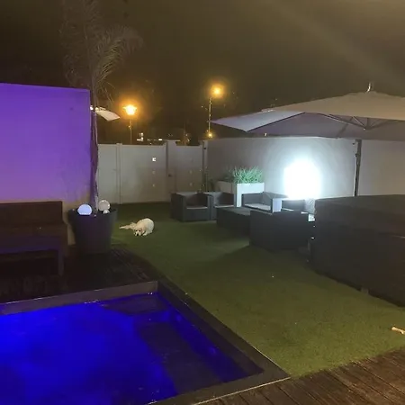 Loue Maison 160m2 Avec Piscine Chauffee Et Jacuzzi A 2 Pas De La Plage Et Du Centre Apartment *